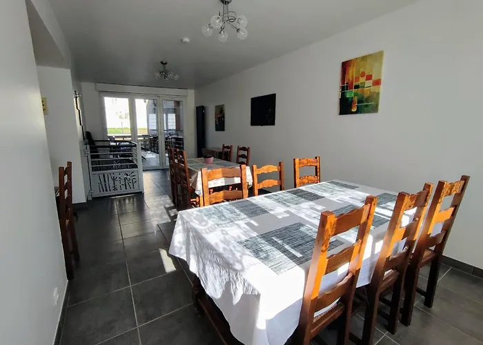 Confortable Avec Cheminee Et Parking, Proche Verdun - Fr-1-585-159 *