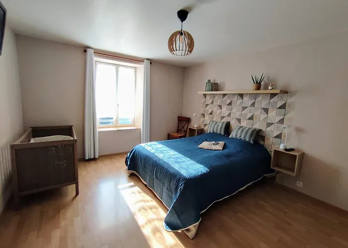 Confortable Avec Cheminee Et Parking, Proche Verdun - Fr-1-585-159 Dompcevrin