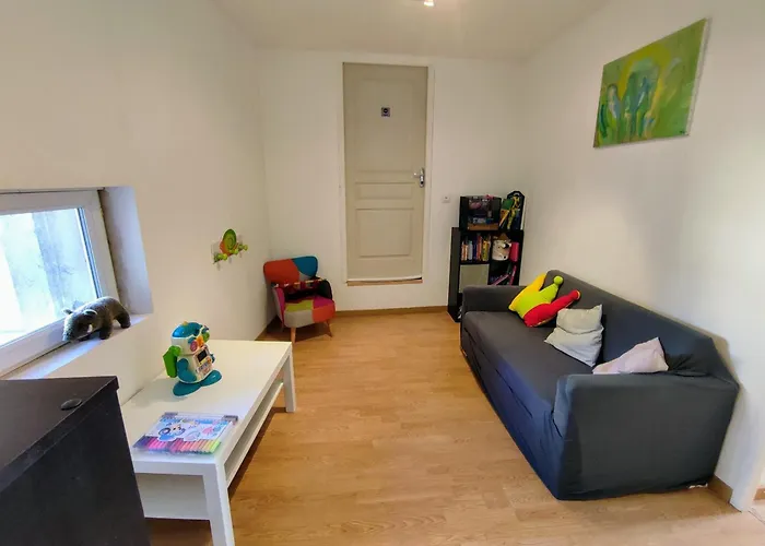 Σπίτι διακοπών Confortable Avec Cheminee Et Parking, Proche Verdun - Fr-1-585-159 *