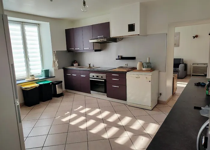 Confortable Avec Cheminee Et Parking, Proche Verdun - Fr-1-585-159