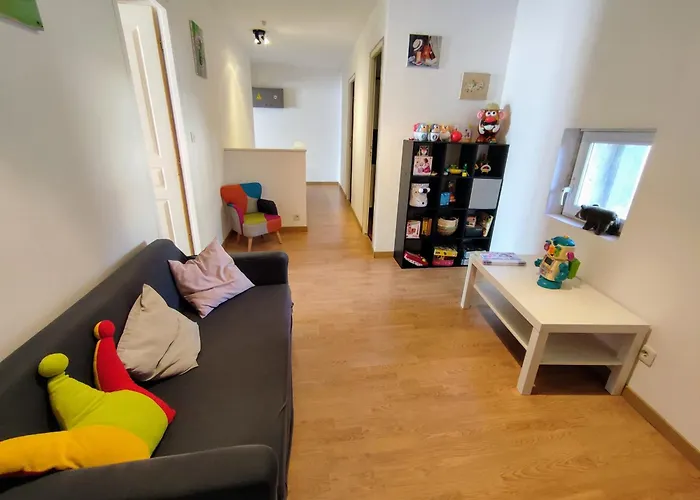 Confortable Avec Cheminee Et Parking, Proche Verdun - Fr-1-585-159 *