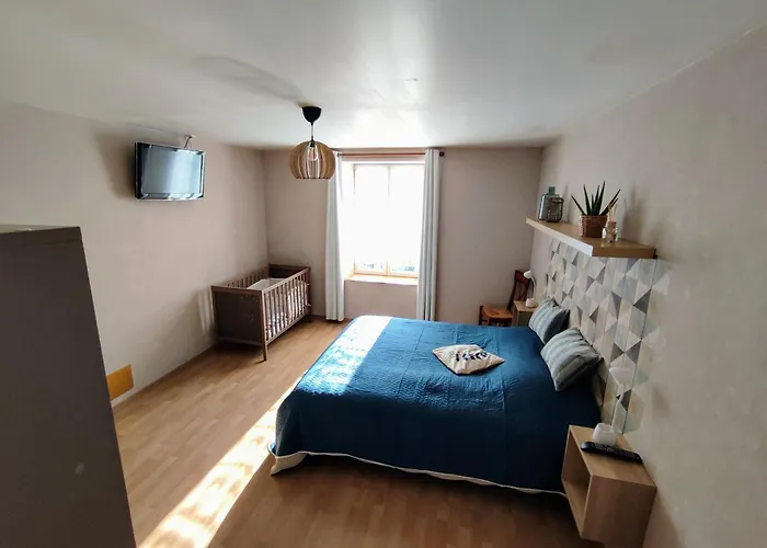 Σπίτι διακοπών Confortable Avec Cheminee Et Parking, Proche Verdun - Fr-1-585-159